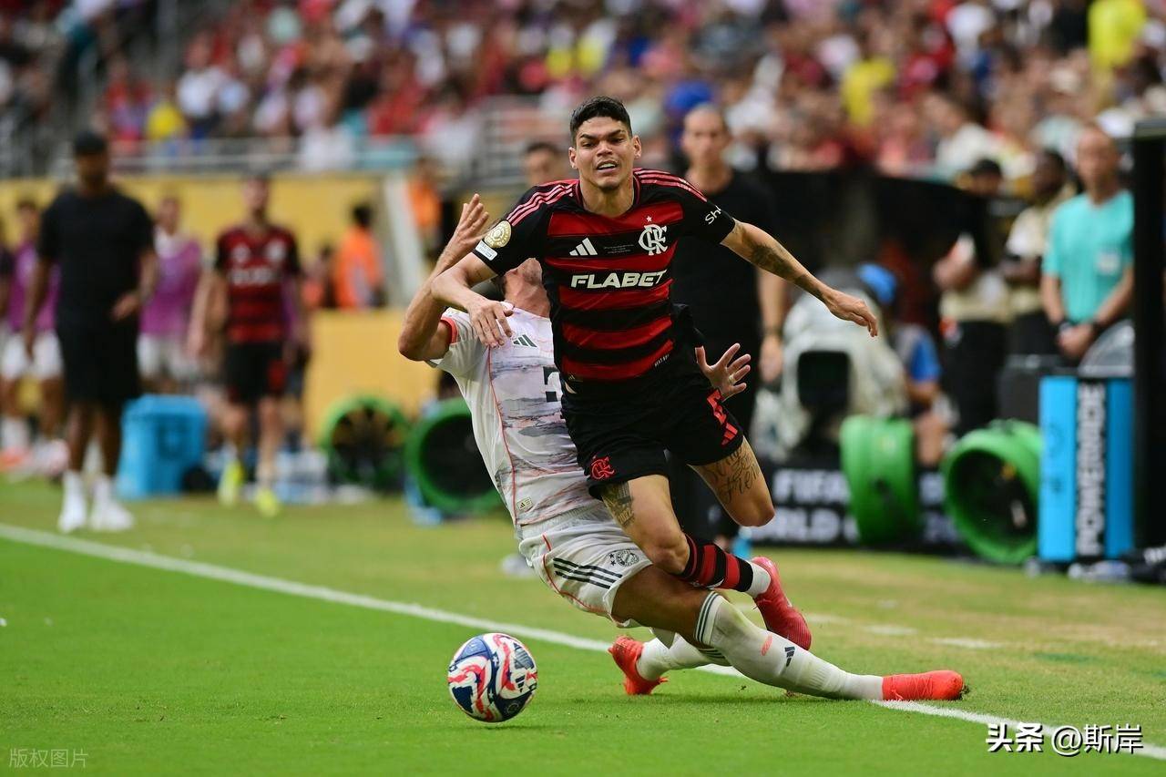 jiuyou-包含领先优势明显首场状态出色，法国队观众沸腾！，凯恩重返赛场观众掌声雷动的词条