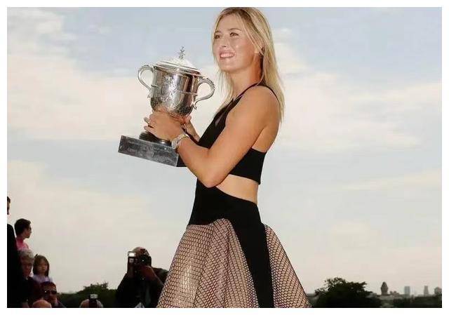 九游体育-莎拉波娃在巴黎圣日耳曼比赛中夺冠，出色防守引发热议！赛场气氛高涨的简单介绍